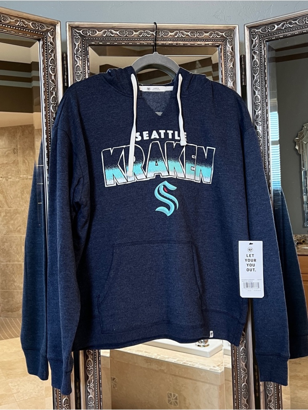 Seattle Kraken Women's Navy Pullover Hoodie - Sz L